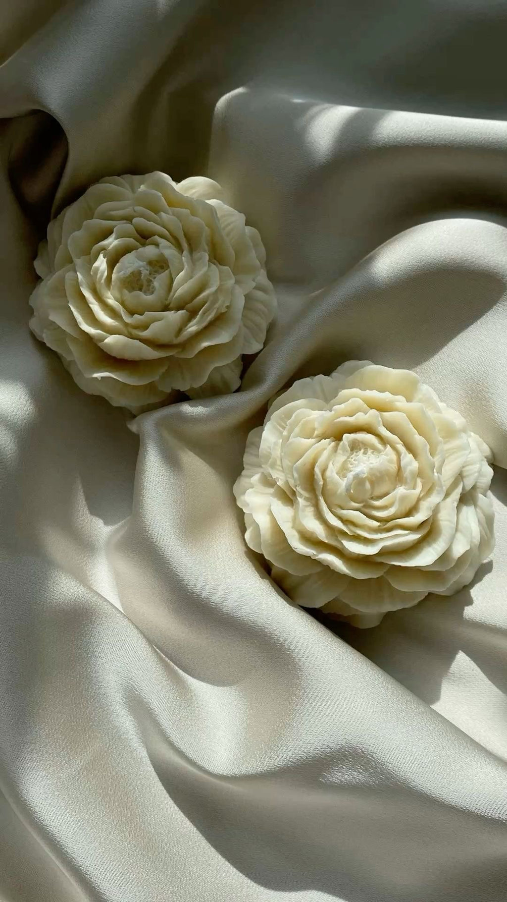 Peony Scented Candle in Gift Bag